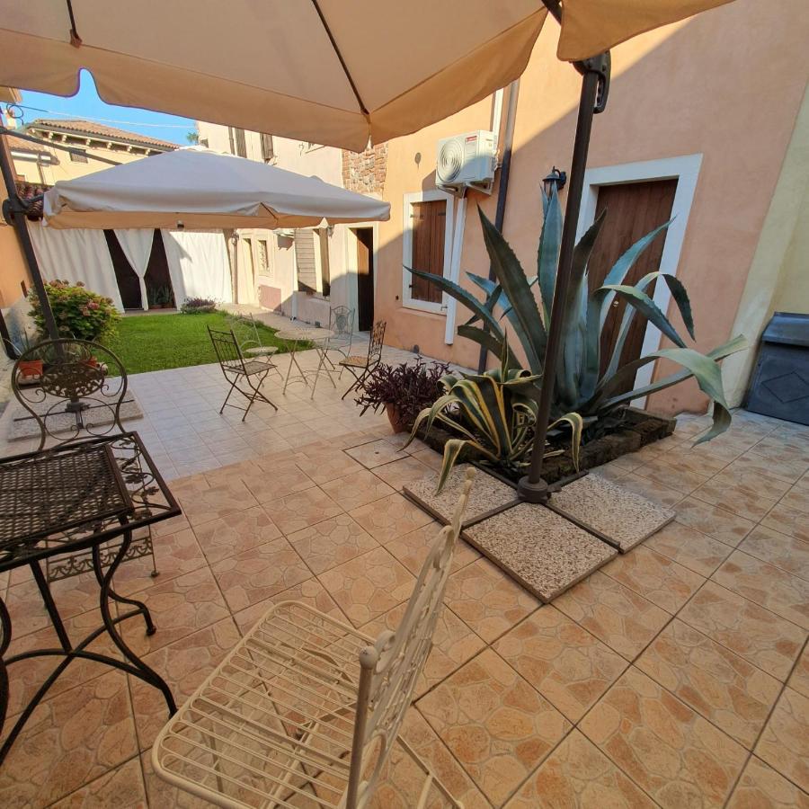 Gesuitirooms Sona Exterior foto