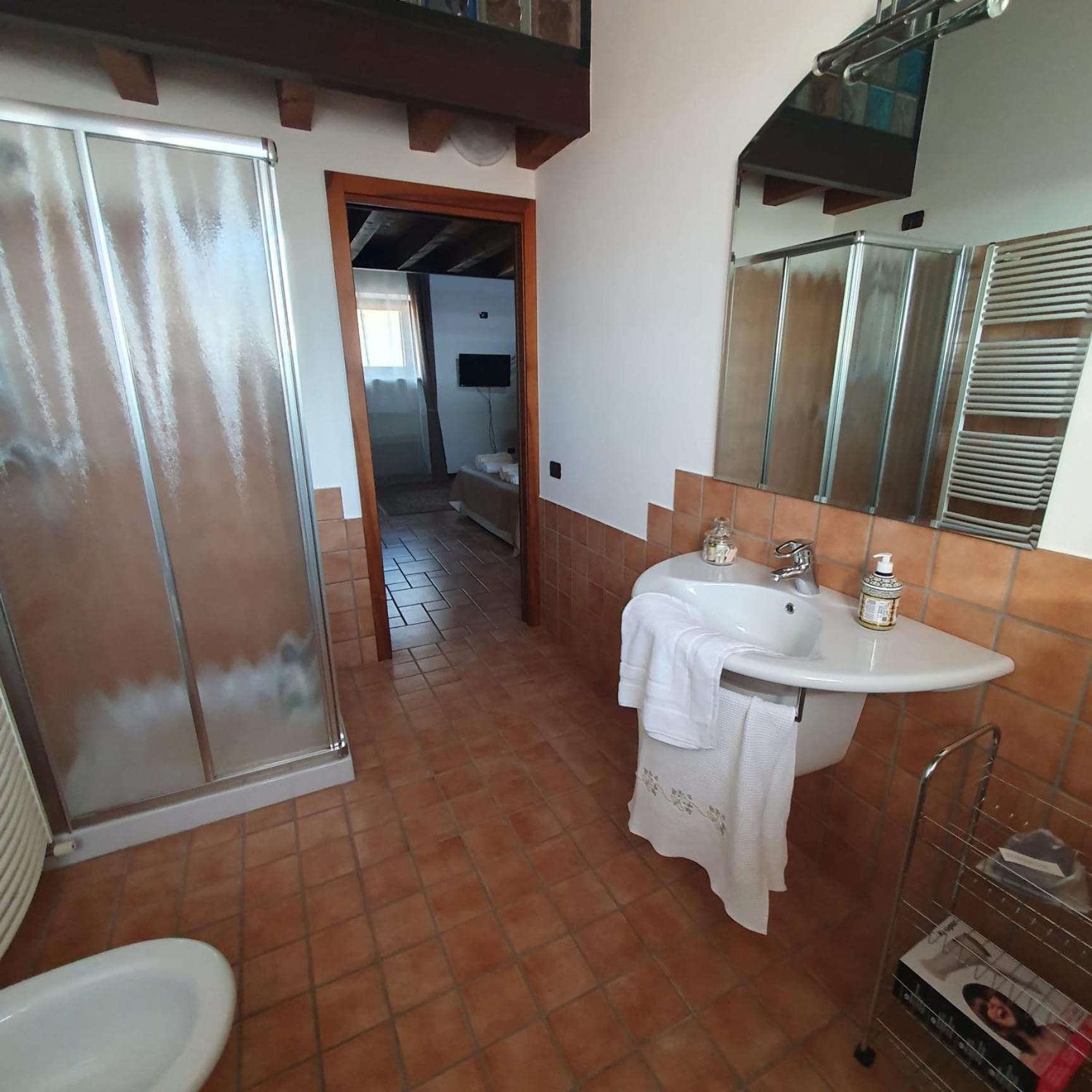 Gesuitirooms Sona Exterior foto