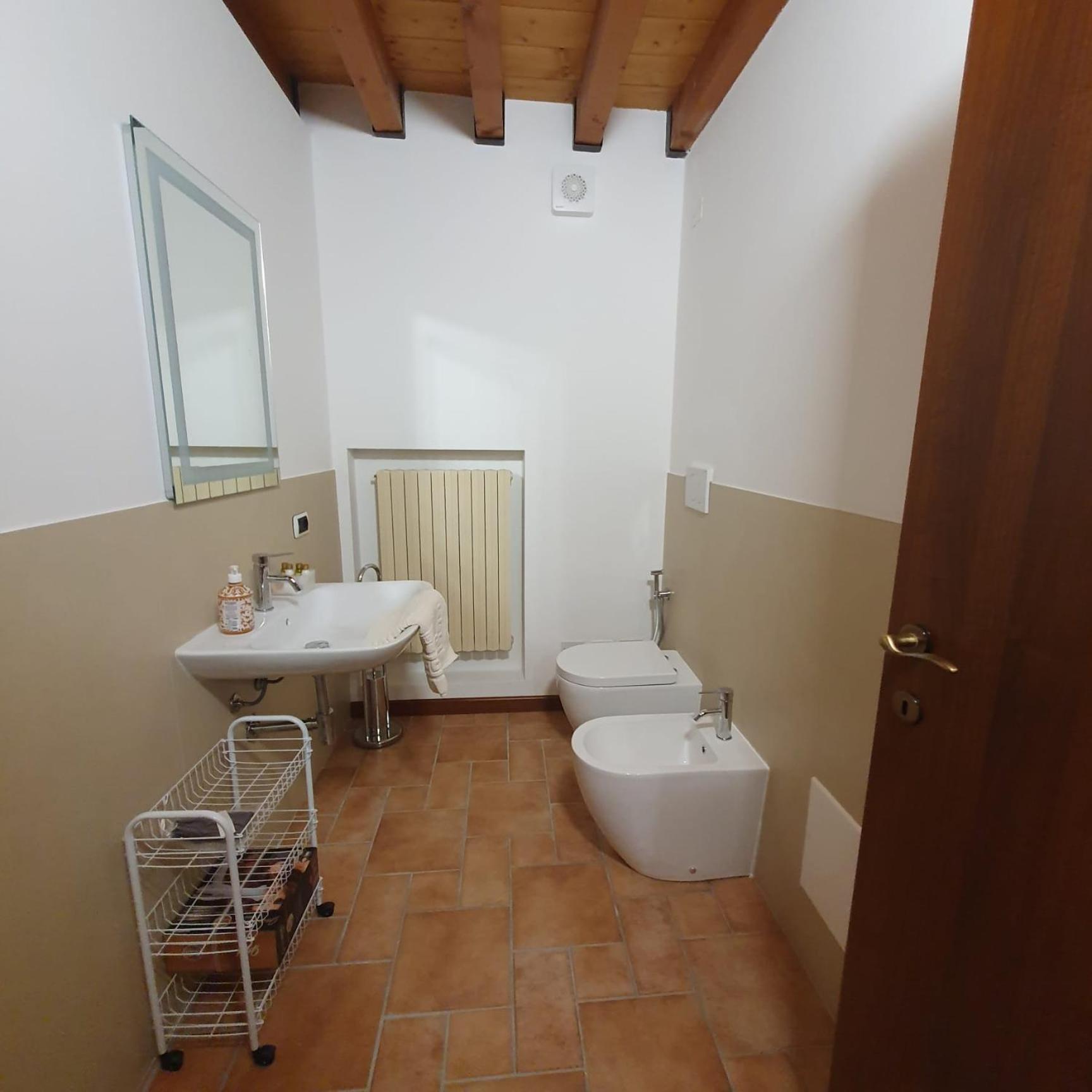 Gesuitirooms Sona Exterior foto
